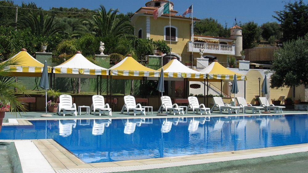Hotel Villa La Colombaia Agropoli Buitenkant foto