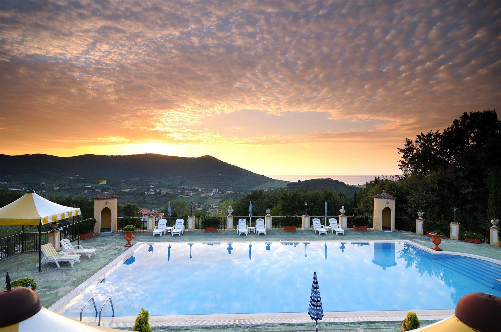 Hotel Villa La Colombaia Agropoli Buitenkant foto