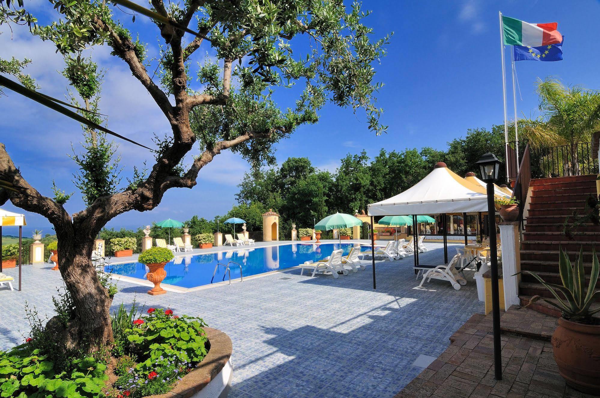 Hotel Villa La Colombaia Agropoli Buitenkant foto