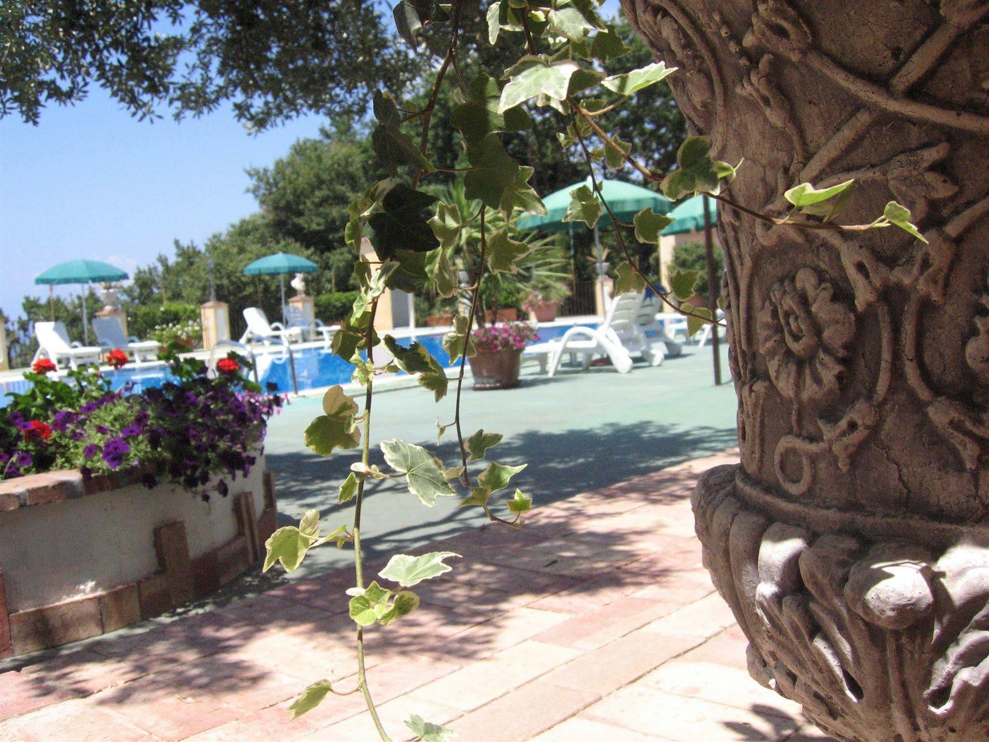 Hotel Villa La Colombaia Agropoli Buitenkant foto