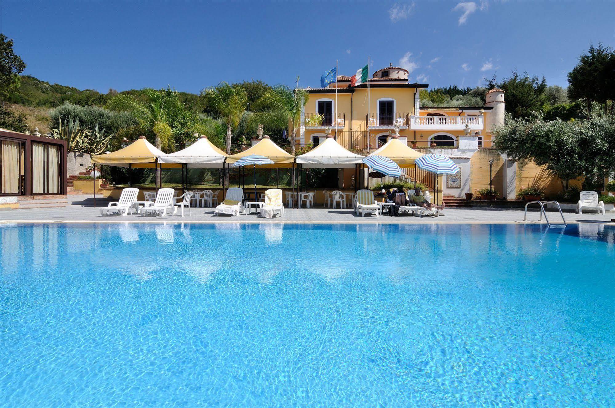 Hotel Villa La Colombaia Agropoli Buitenkant foto