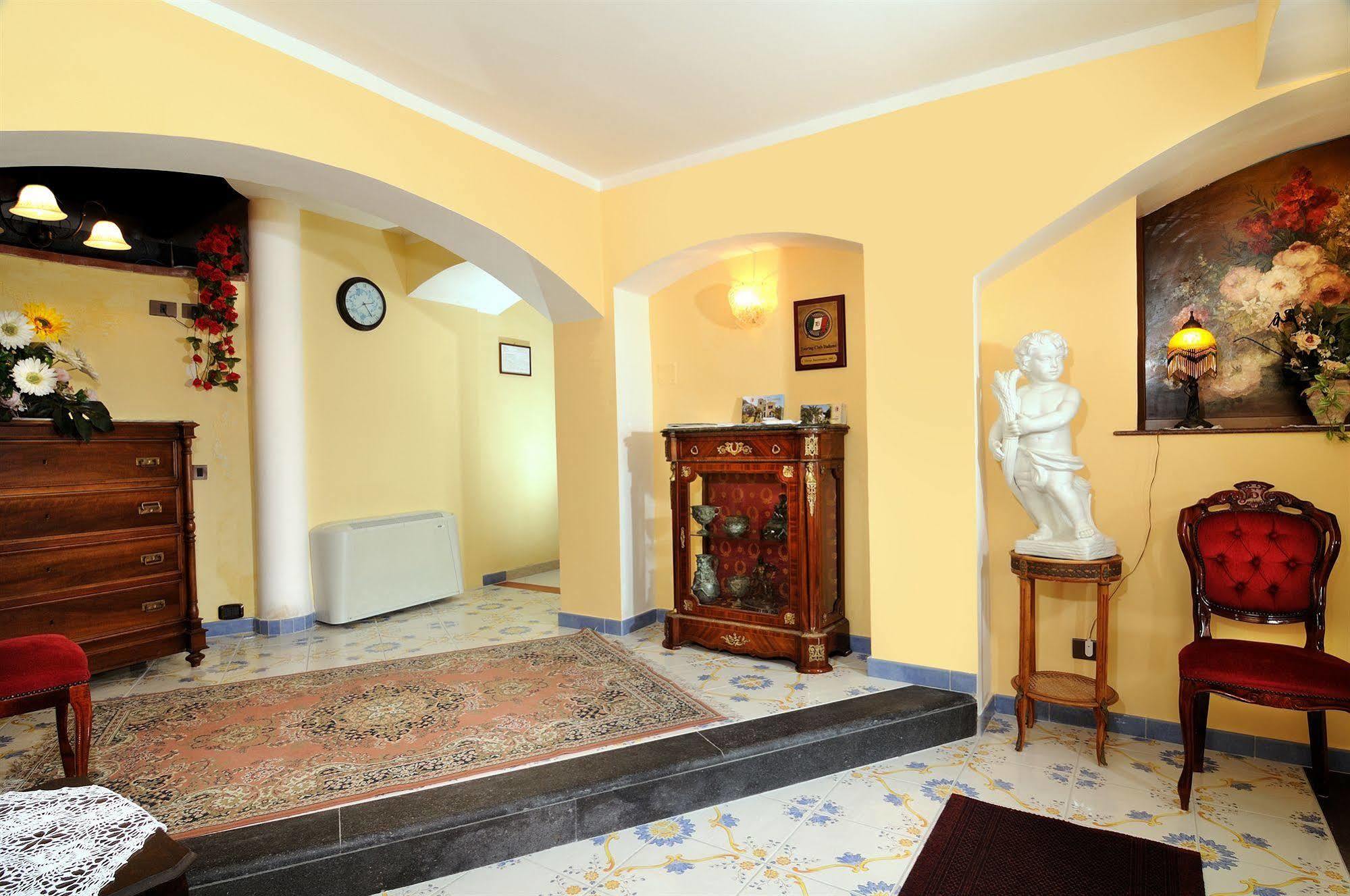 Hotel Villa La Colombaia Agropoli Buitenkant foto
