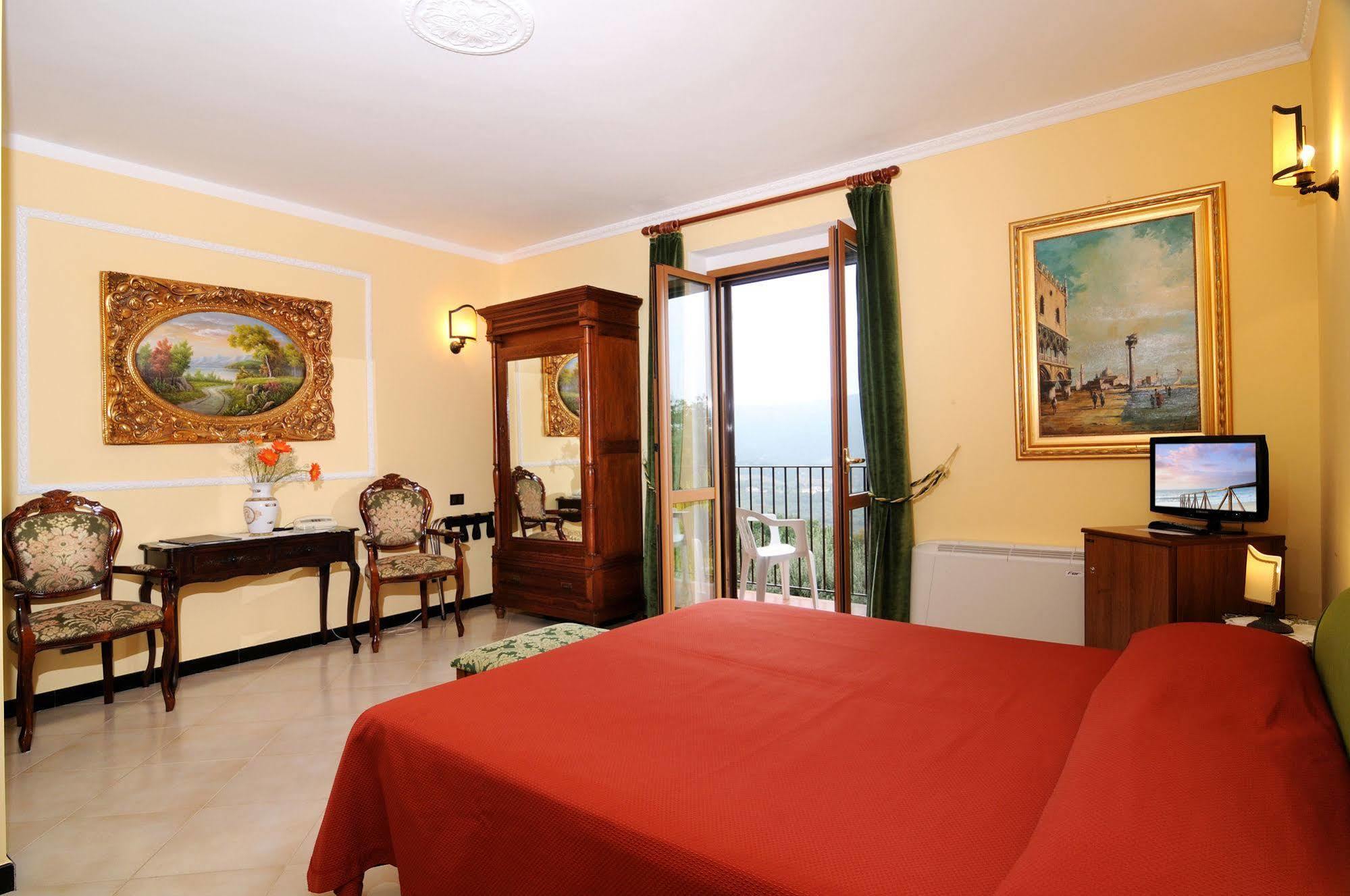 Hotel Villa La Colombaia Agropoli Buitenkant foto