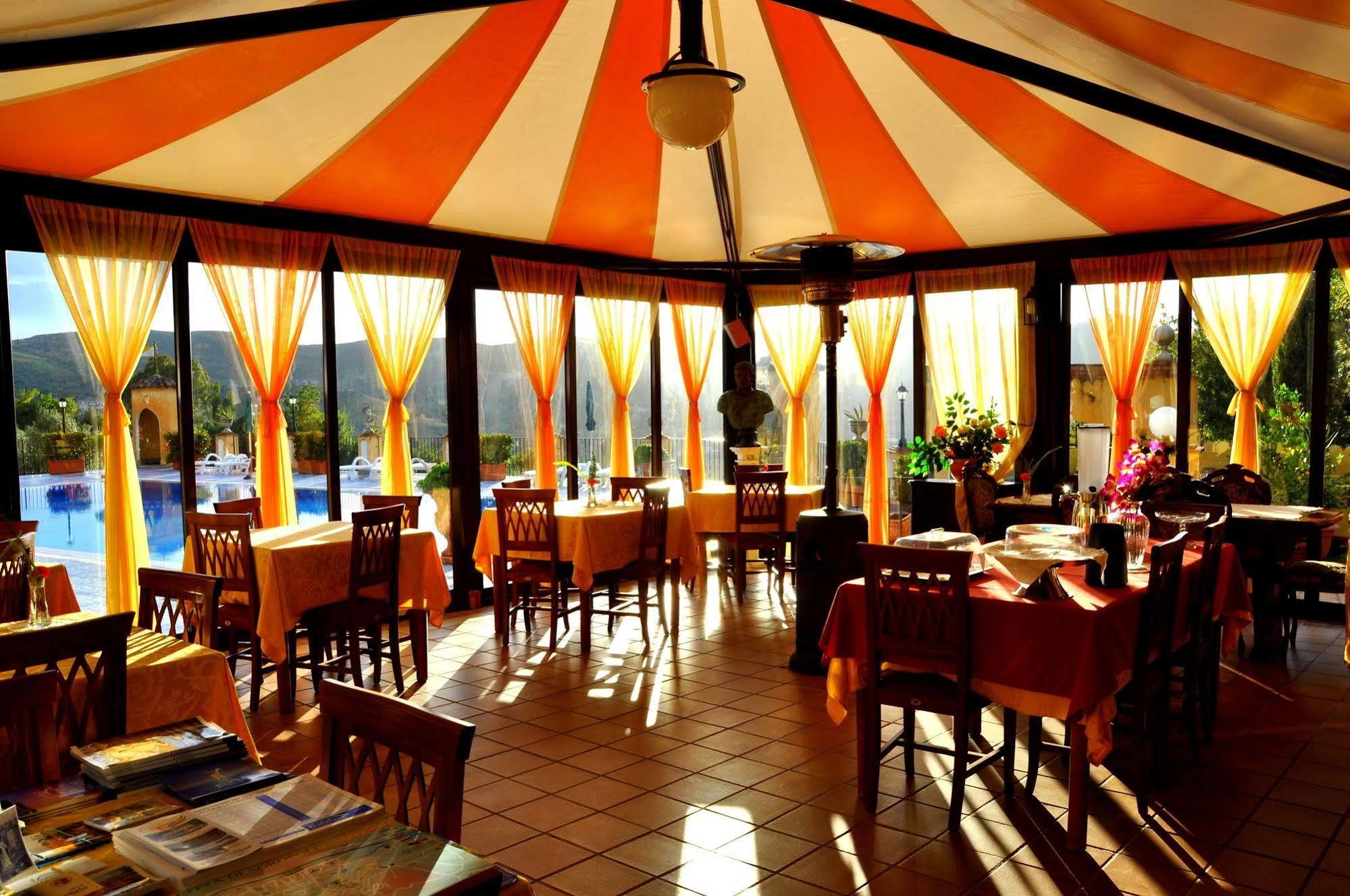 Hotel Villa La Colombaia Agropoli Buitenkant foto