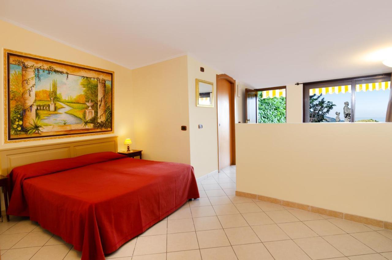 Hotel Villa La Colombaia Agropoli Buitenkant foto