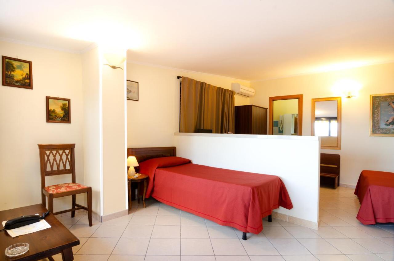 Hotel Villa La Colombaia Agropoli Buitenkant foto